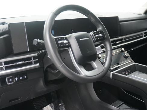 Used 2025 Hyundai Santa Fe SEL FWD image 10