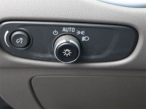 Used 2023 Chevrolet Malibu LT image 17