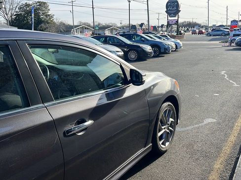 Used 2015 Nissan Sentra SR image 12