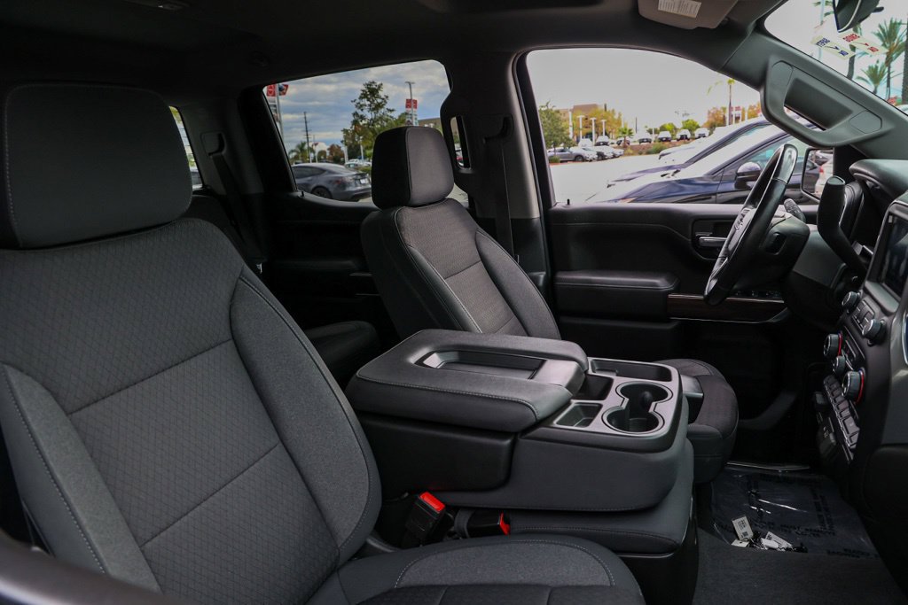 Used 2022 Chevrolet Silverado 1500 RST w/ Safety Package AWD/4WD image 22