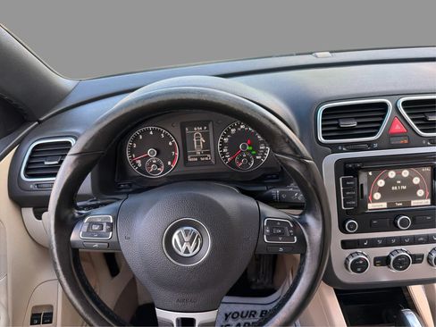 Used 2013 Volkswagen Eos Lux FWD image 20