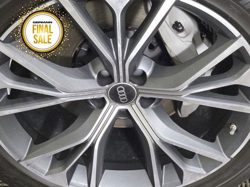 Used 2024 Audi Q8 Prestige w/ Prestige Package image 10