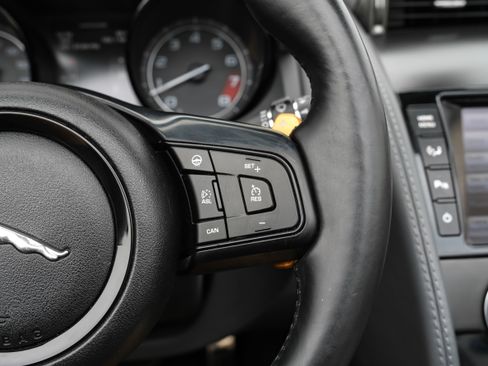 Used 2014 Jaguar F-TYPE S RWD image 15