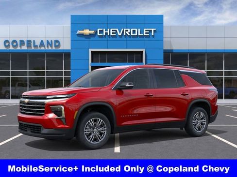 New 2026 Chevrolet Traverse LT image 2