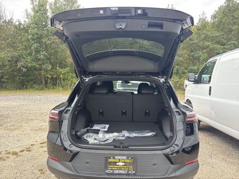 New 2026 Chevrolet Equinox EV LT image 25