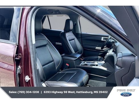 Used 2022 Ford Explorer XLT w/ Equipment Group 202A AWD/4WD image 6