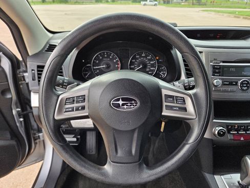 Used 2012 Subaru Outback 2.5i AWD/4WD image 18