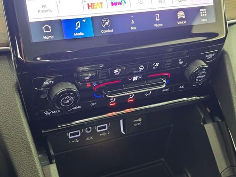 New 2025 Jeep Grand Cherokee Summit w/ Obsidian Package image 25