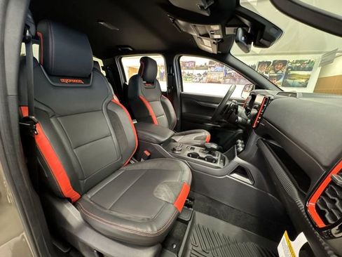 New 2025 Ford Ranger Raptor image 17