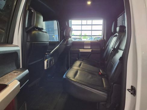 Used 2015 Ford F150 Lariat w/ Equipment Group 502A Luxury AWD/4WD image 14