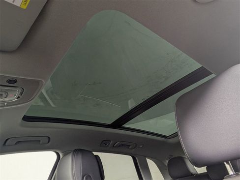 Used 2021 Audi Q5 e Premium Plus image 26