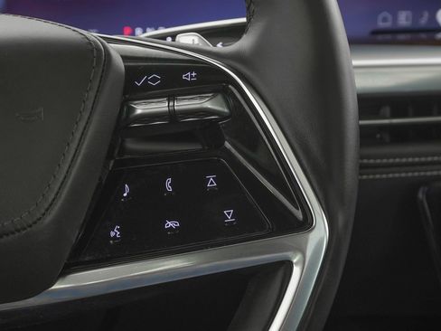 Used 2025 Cadillac Escalade Sport Platinum w/ LPO, ONYX Package image 25