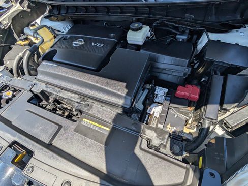 Used 2018 Nissan Murano SV FWD image 23