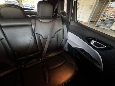 Used 2025 Jeep Compass Limited image 41