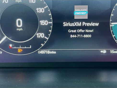 Used 2022 Land Rover Discovery Sport SE image 8