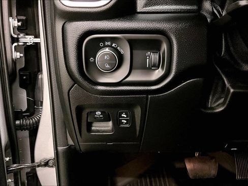 Used 2021 RAM 1500 Big Horn AWD/4WD image 16