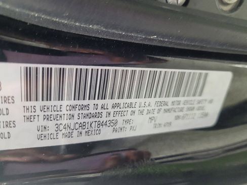 Used 2019 Jeep Compass Sport w/ Tech Group FWD image 33