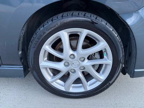 Used 2012 MAZDA MAZDA5 Touring w/ Moonroof & Audio Pkg FWD image 34