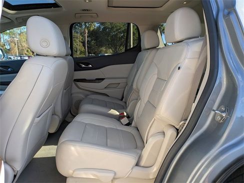 Used 2023 GMC Acadia Denali w/ Denali Ultimate Package image 15