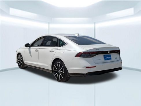 Used 2024 Honda Accord Touring image 4