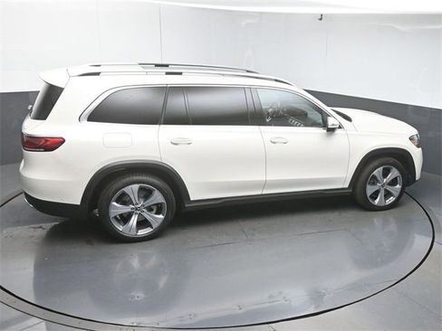 Used 2021 Mercedes-Benz GLS 450 4MATIC image 49