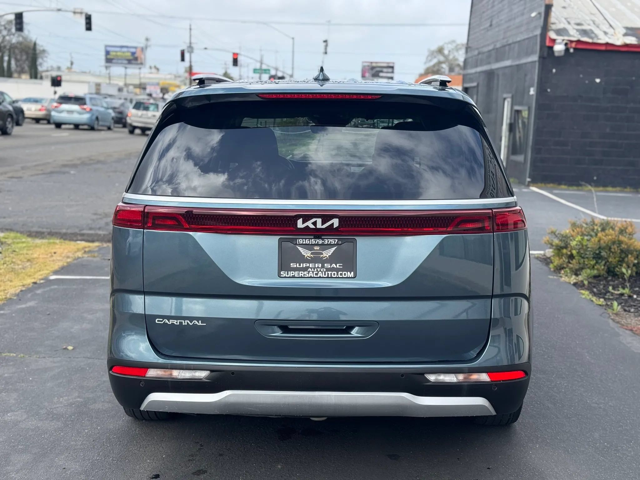 Used 2022 Kia Carnival SX FWD image 5