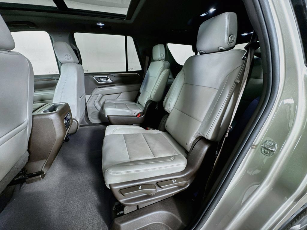 Used 2022 Chevrolet Tahoe LT w/ Luxury Package RWD image 31
