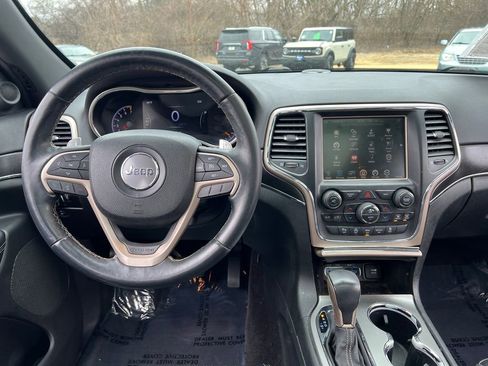 Used 2017 Jeep Grand Cherokee Limited w/ Luxury Group II image 9