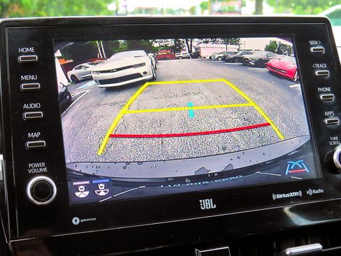 Used 2021 Toyota Camry XLE image 25