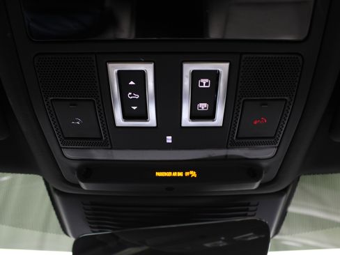 Used 2022 Jaguar F-PACE S image 25