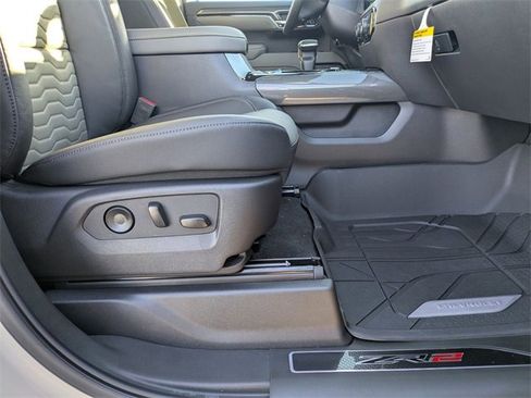 New 2026 Chevrolet Silverado 1500 ZR2 image 39