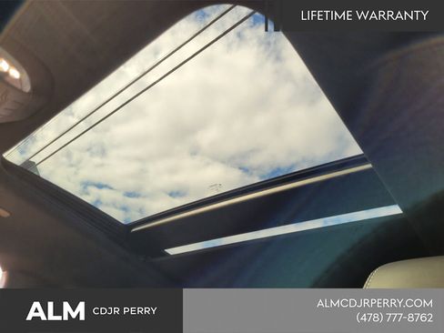 New 2026 Chrysler Pacifica Limited w/ Uconnect Theater Family Group image 17