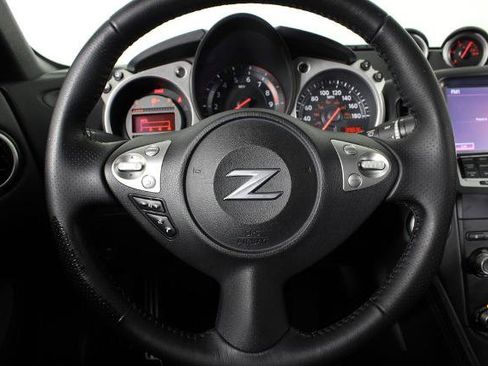 Certified 2016 Nissan 370Z Coupe RWD image 23