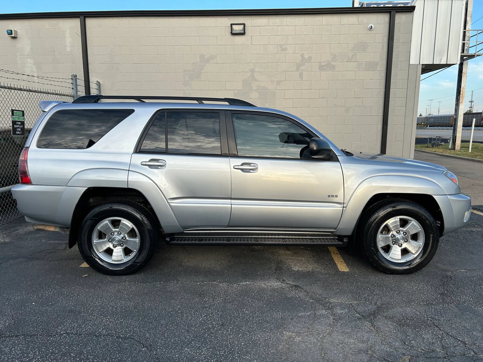 Used 2005 Toyota 4Runner Sport RWD image 4