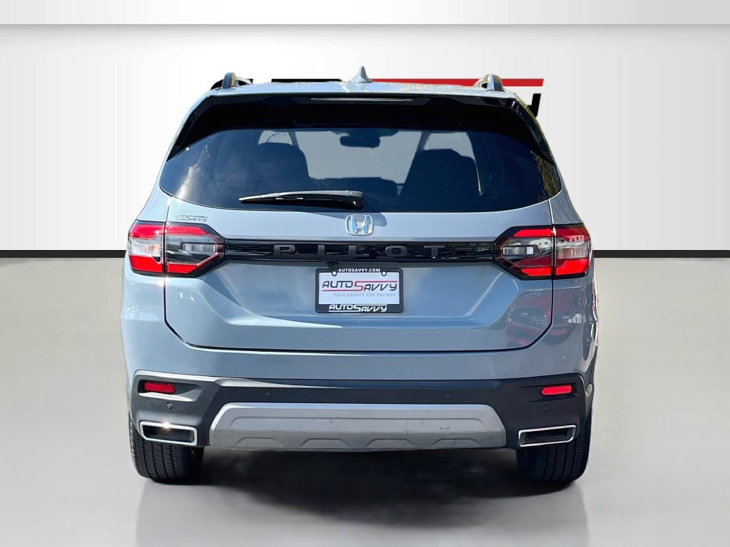 Used 2024 Honda Pilot Elite image 6