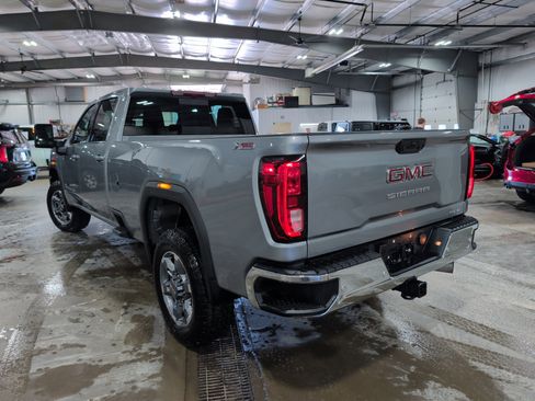 Used 2025 GMC Sierra 3500 SLE w/ SLE Value Package image 4