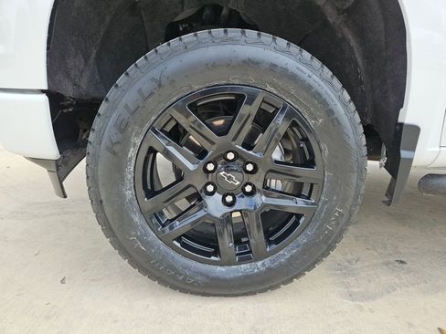 Certified 2023 Chevrolet Silverado 1500 Custom image 30