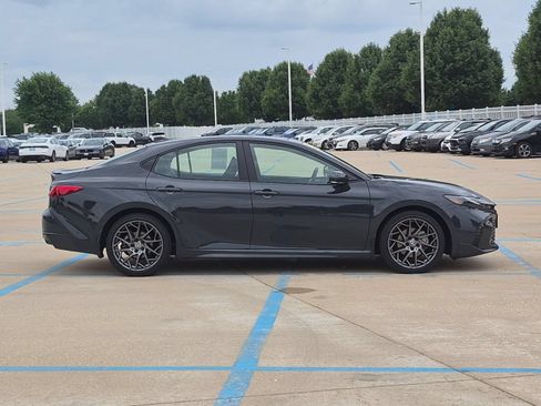 Used 2025 Toyota Camry XSE w/ Premium Plus Package AWD/4WD image 5