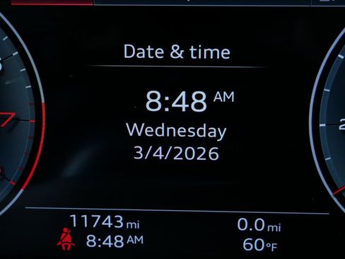 Used 2025 Audi Q5 2.0T Premium w/ Convenience Plus Package image 8