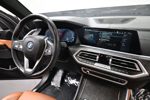 Used 2022 BMW X5 xDrive45e w/ Executive Package AWD/4WD image 17