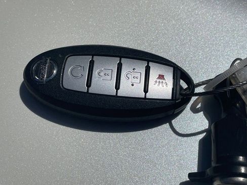 Used 2022 Nissan Rogue Sport SL image 25