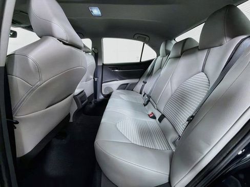 Used 2022 Toyota Camry SE FWD image 29