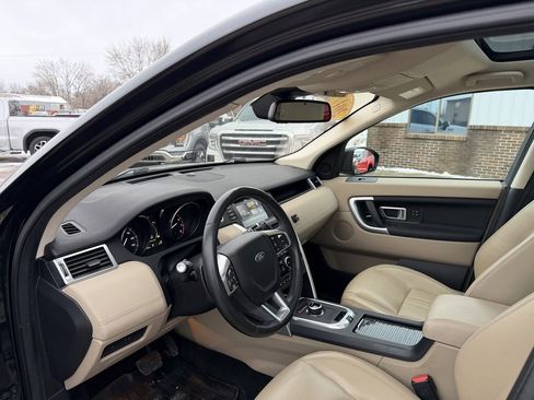 Used 2017 Land Rover Discovery Sport HSE image 11