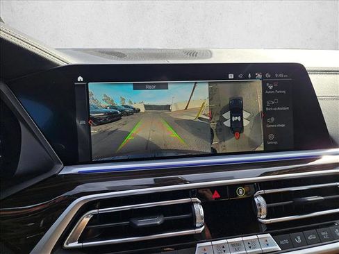 Used 2022 BMW X6 xDrive40i w/ Executive Package image 12