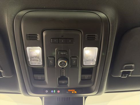 Certified 2023 GMC Yukon SLT w/ SLT Premium Package image 34