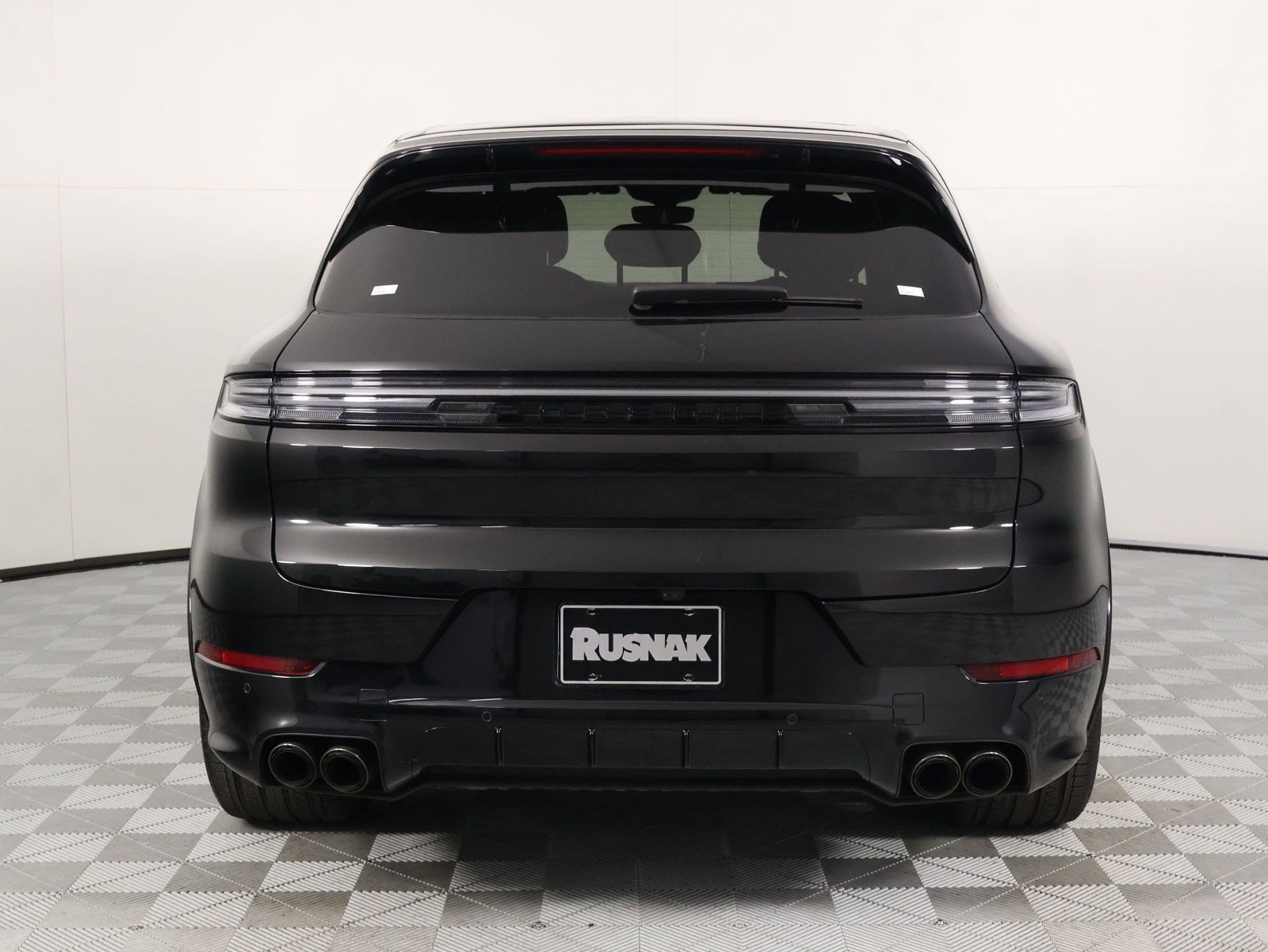 Certified 2025 Porsche Cayenne GTS AWD/4WD image 6
