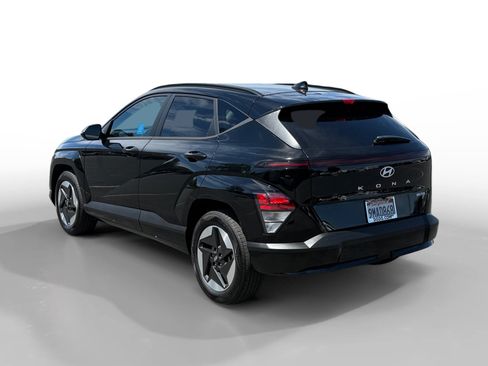 Used 2024 Hyundai Kona SEL FWD image 3