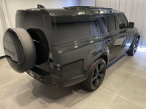Used 2026 Land Rover Defender 130 X-Dynamic SE AWD/4WD image 6
