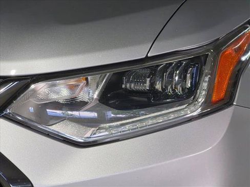 Used 2019 Chevrolet Traverse Premier w/ Redline Edition FWD image 9