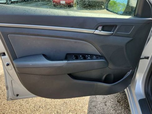 Used 2017 Hyundai Elantra Value Edition w/ Cargo Package FWD image 16